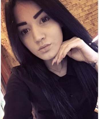 Живу в Москве и приглашаю в уютное гнездышко, чтобы сделать нашу встречу незабываемой. 🌟
У меня есть много возможностей для тебя - классический секс, оральный секс, массаж простаты, стриптиз, эротический массаж и многое другое. Уверена, что мои умелые руки и нежное тело доставят тебе настоящее наслаждение. 💋
Мои волнительные фотографии, которые увидишь в профиле, лишь малая часть моей привлекательности. Приходи и убедись в этом сам, а потом оставь свой отзыв о встрече. Мои клиенты всегда остаются довольны и возвращаются снова и снова. 💫
Дискретность и сохранность твоего личного пространства гарантированы. Прекрасное настроение и удовольствие тебе обеспечены! Не медли, позвони мне прямо сейчас и мы с тобой окунемся в мир страсти и наслаждения. 🔥 12859, 27 лет